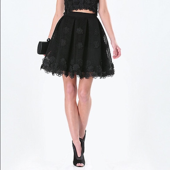 🌹bebe LUXURY EDITION Black Applique Flower Skirt - Picture 8 of 9